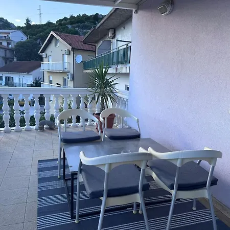 Centar - Three Bedroom Appartamento