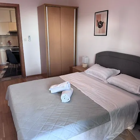 Centar - Three Bedroom Appartamento